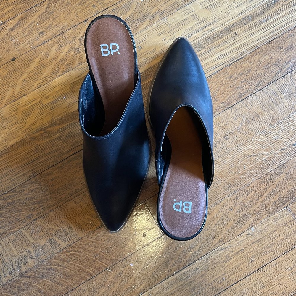 7.5 Block Heel Mule
